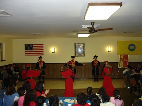 Танец в день памяти основателя школы Гелуг ламы Зонкавы